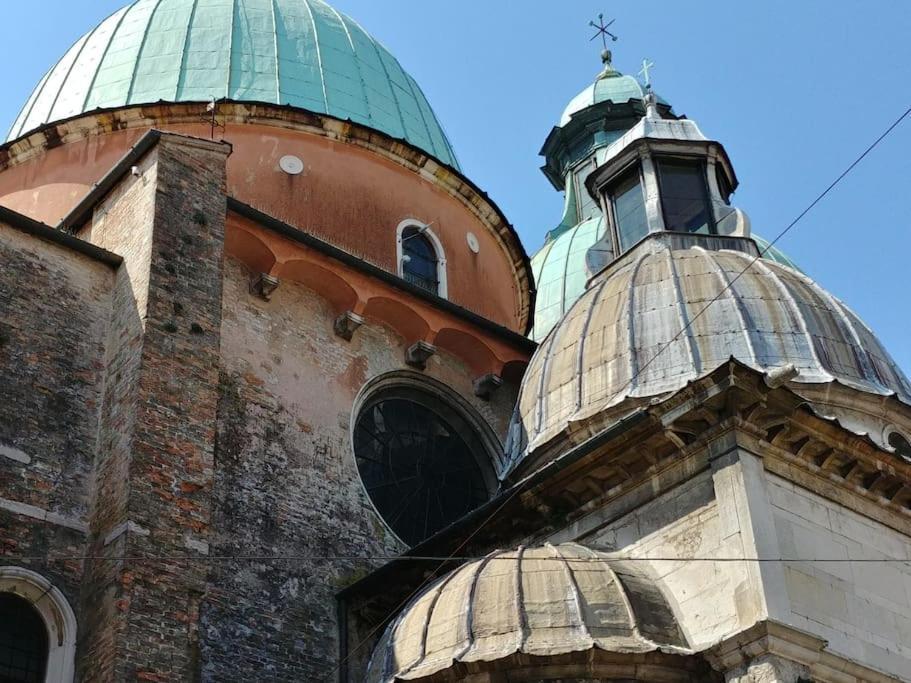 Апартаменти Ampi Spazi, A Piedi In Centro. Тревізо Екстер'єр фото
