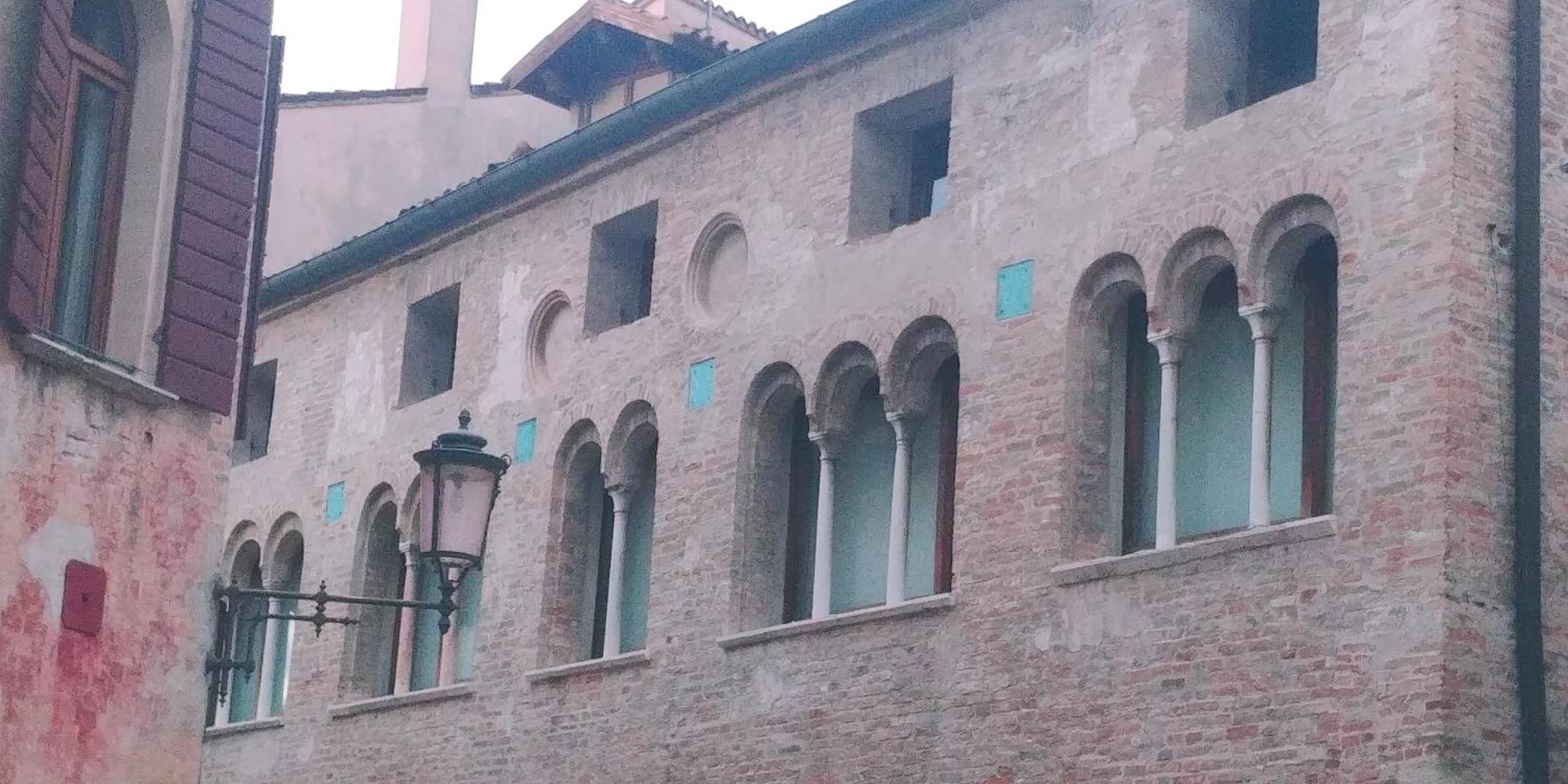 Апартаменти Ampi Spazi, A Piedi In Centro. Тревізо Екстер'єр фото